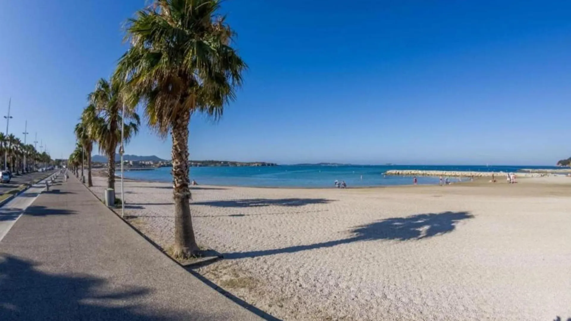 Holiday Home In Six Fours Les Plages With Terrace Six-Fours-les-Plages 0*,
