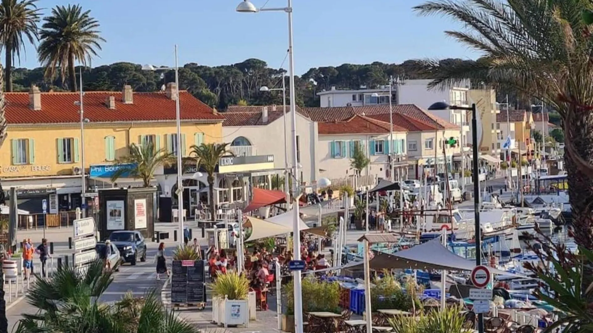 Holiday Home In Six Fours Les Plages With Terrace Six-Fours-les-Plages