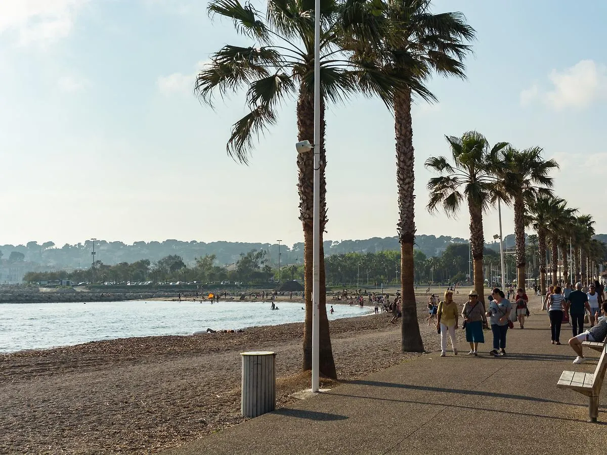 Holiday Home In Six Fours Les Plages With Terrace Six-Fours-les-Plages 0*,